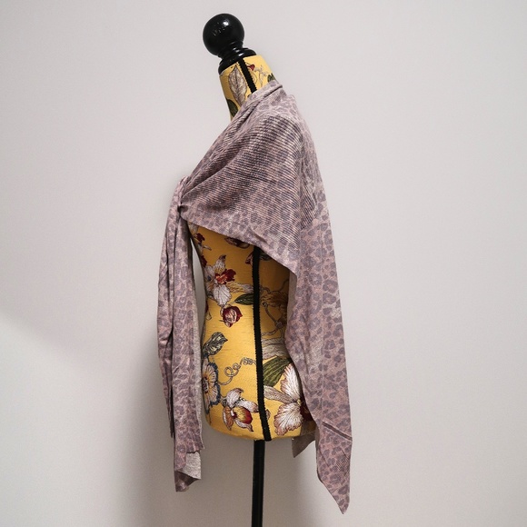 Wilfred Soft Leopard Print Scarf/Wrap XXS - Picture 3 of 5